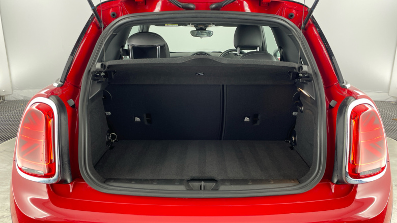 MINI Hatchback 135kW Cooper S Level 2 33kWh 3dr Auto Electric Hatchback